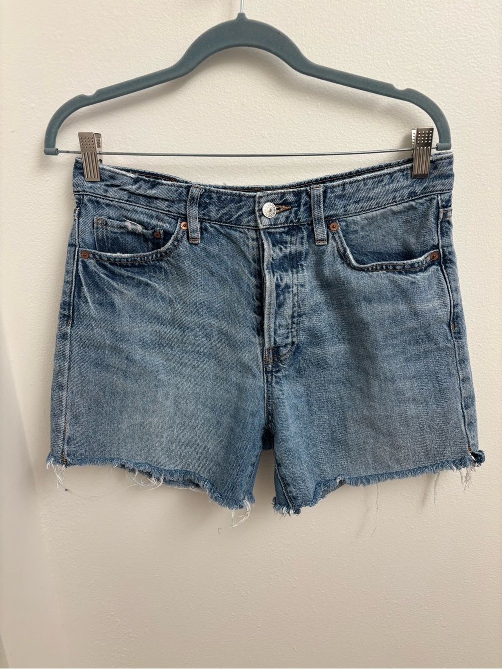 &Denim Jean Shorts Vintage Fit Cropped High Waist Button Fly Raw Hem Size 30